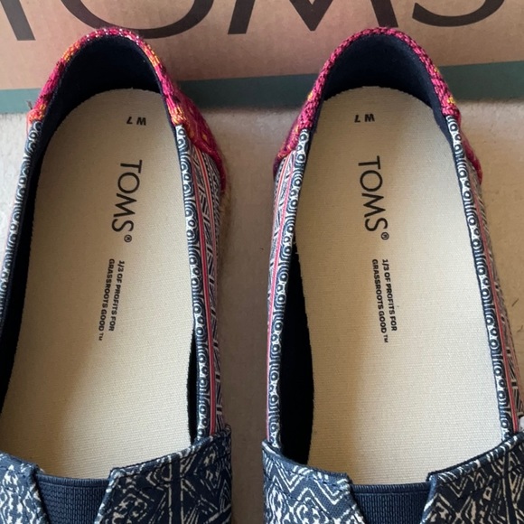 🪷 TOMS HMONG INDIGO FLORAL ROPE ESPADRILLE 🪷 - Picture 10 of 16